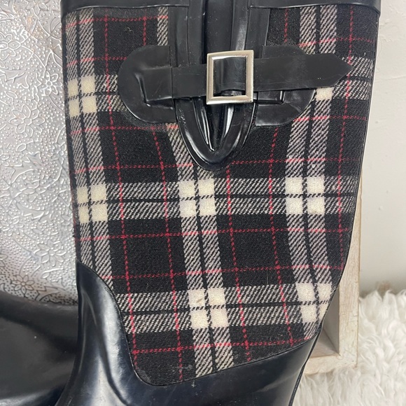 Austin Trading Company Black Plaid Rain Boots Size 7 EUC - Picture 3 of 10